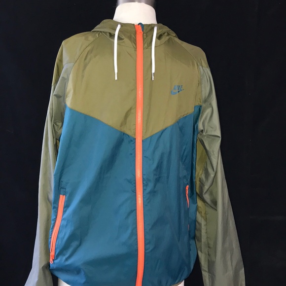 nike summer jacket